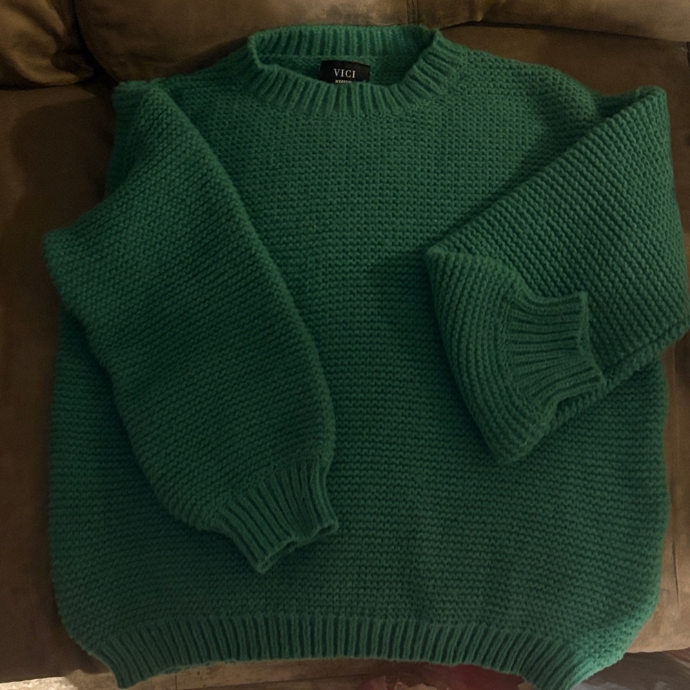 Vici Men's Classic Green Crewneck Sweater